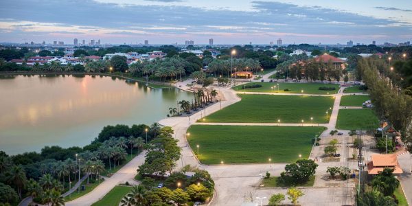 LINE_ALBUM_Ai Generate_250408_3